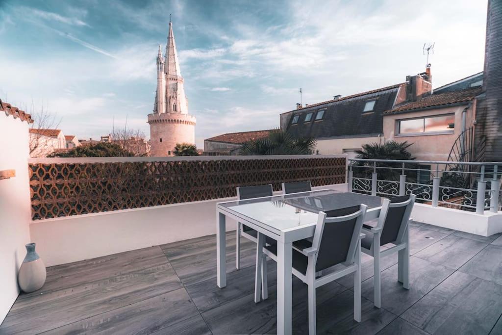Ferienwohnung Vue Superbe Sur Tour De La Lanterne T2 Avec Terrasse Remparts 2 La Rochelle  Exterior foto