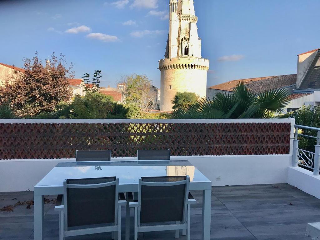Ferienwohnung Vue Superbe Sur Tour De La Lanterne T2 Avec Terrasse Remparts 2 La Rochelle  Exterior foto